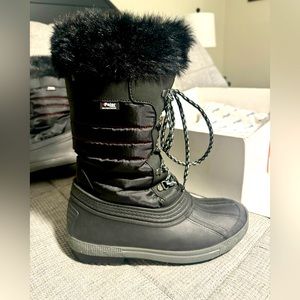 Pajar women’s size 7 winter boots